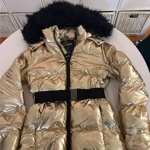 *Worn once skiing* Metallic Gold Puffer Jacket with Removable Black Fur Hood